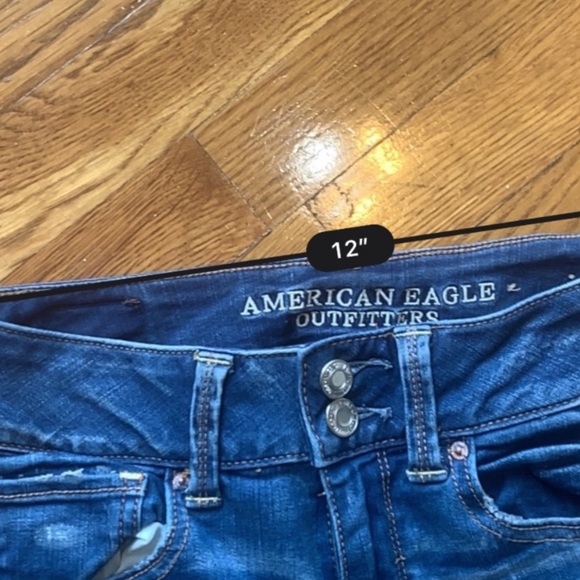 American Eagle distressed artist crop jeans - Picture 4 of 6